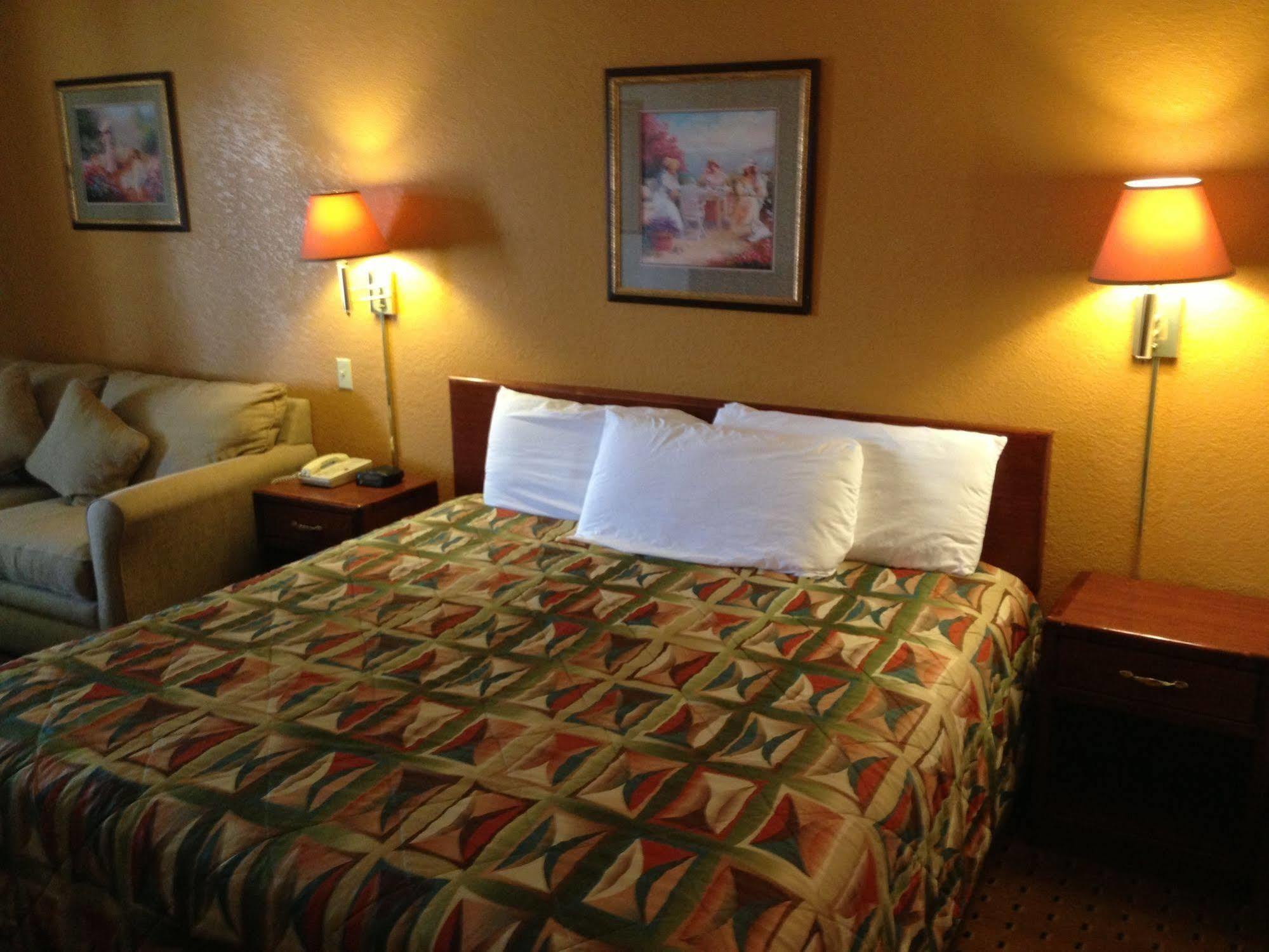 Brentwood Inn & Suites Hobbs Exteriör bild