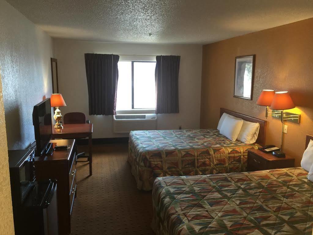 Brentwood Inn & Suites Hobbs Exteriör bild